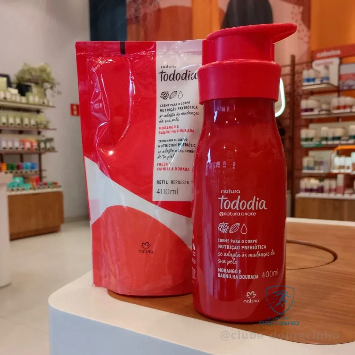 Kit Tododia: Creme Corporal Morango Baunilha Dourada 400ml + Refil Creme Corporal 400ml