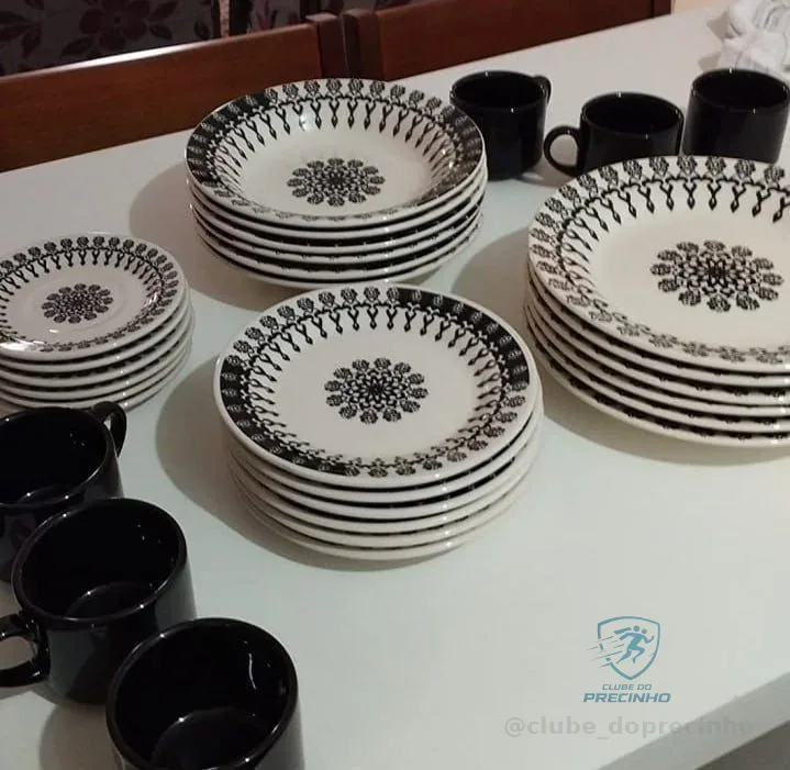 Aparelho de Jantar e Chá Biona Donna Folk Marfim/Preto 20 Peças