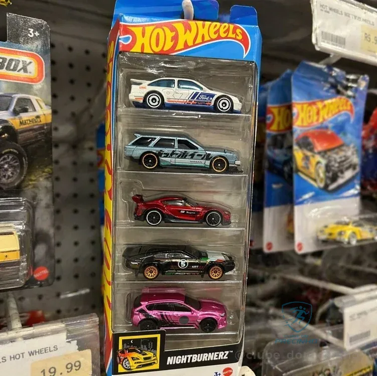 Pacote 5 Carros Sortidos, Hot Wheels, Mattel, Multicor - não é possível escolher as cores