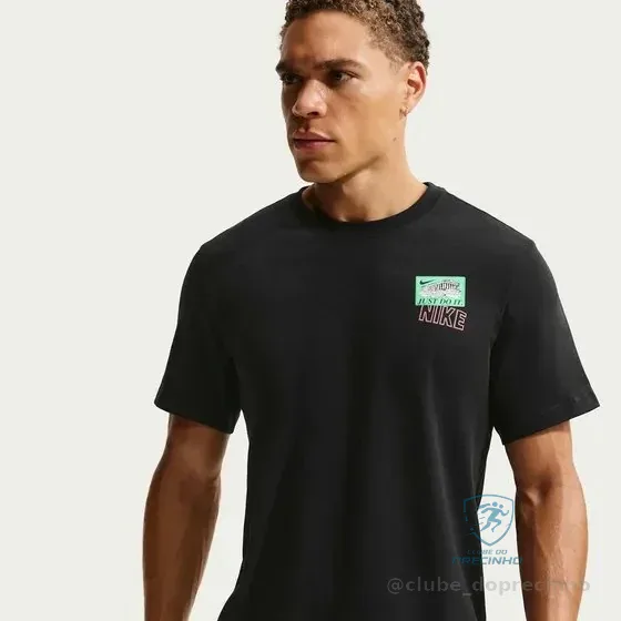 Camiseta Nike Train Stickers Masculina Mercado Livre