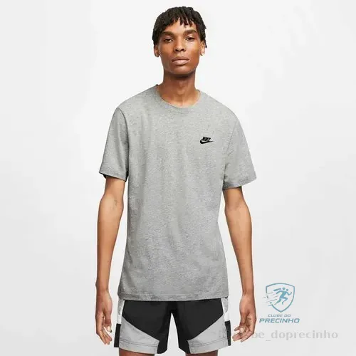 Camiseta Nike Sportswear Club Masculina