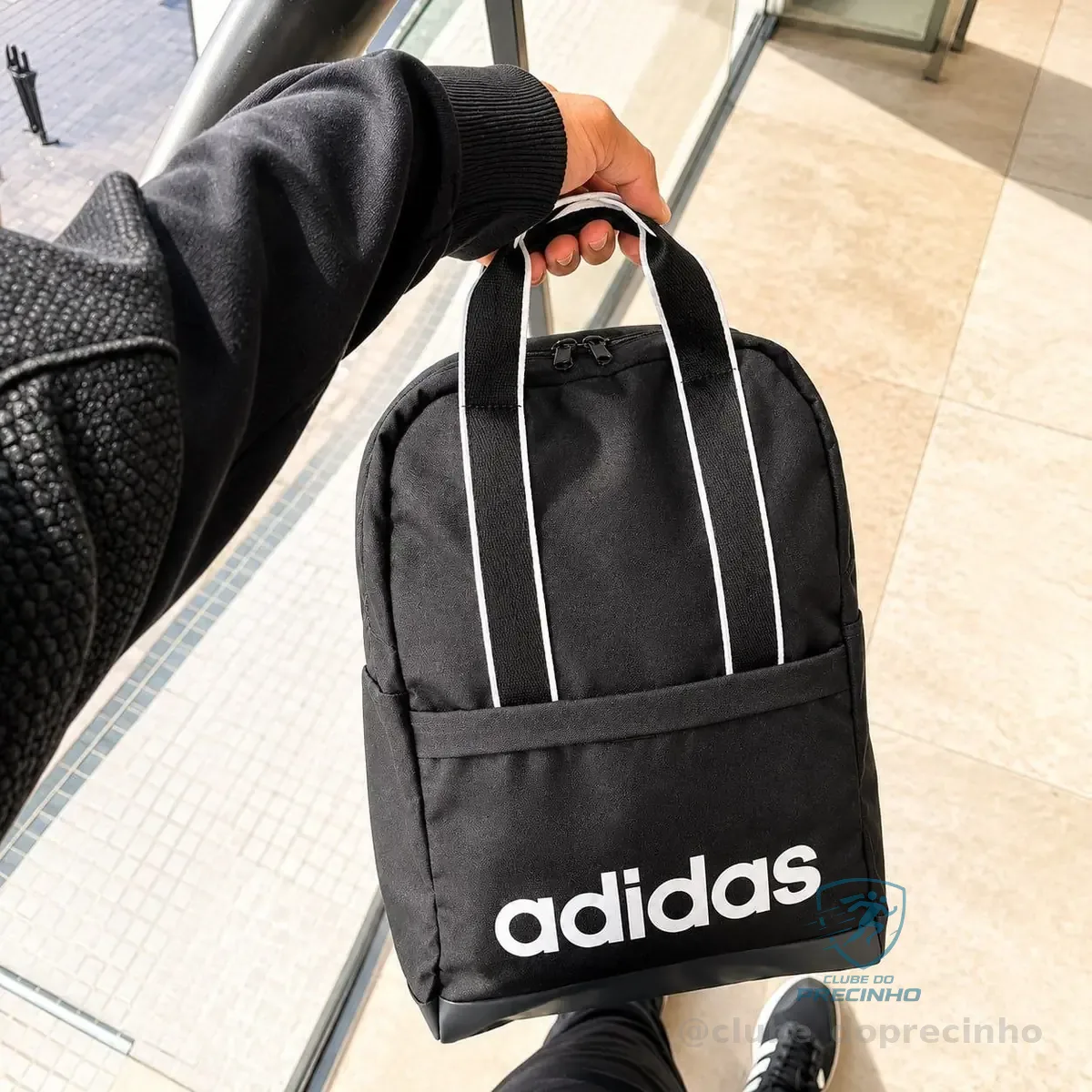 Mochila Training Linear Essentials adidas Preto/prata Metálico Liso