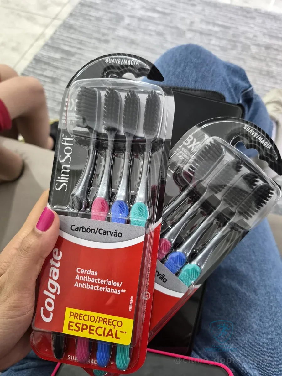 Colgate Escova De Dente Slim Soft 4 Unidades