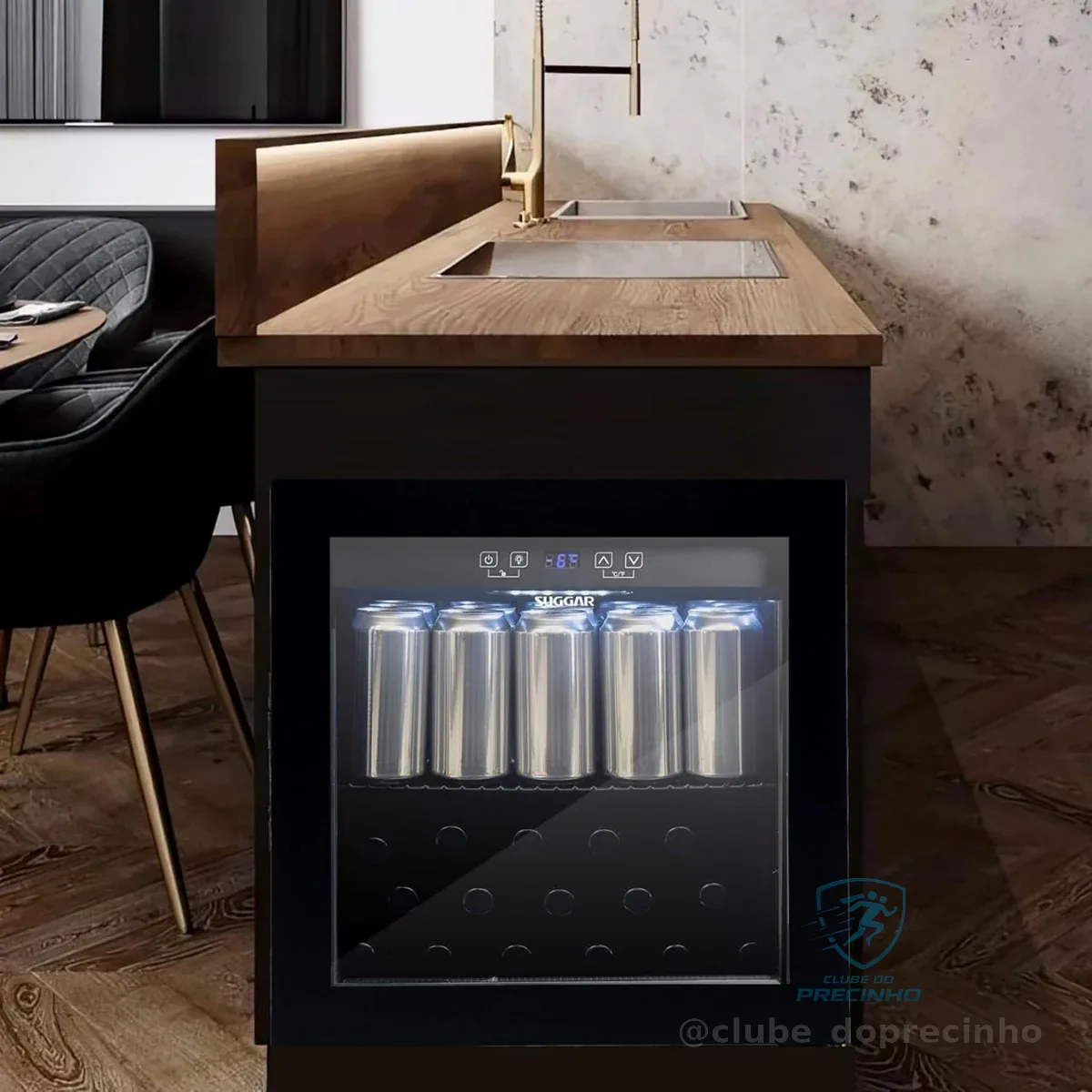 🔥 PARCELADO! Cervejeira Suggar 48L 220V Preta com Porta de Vidro