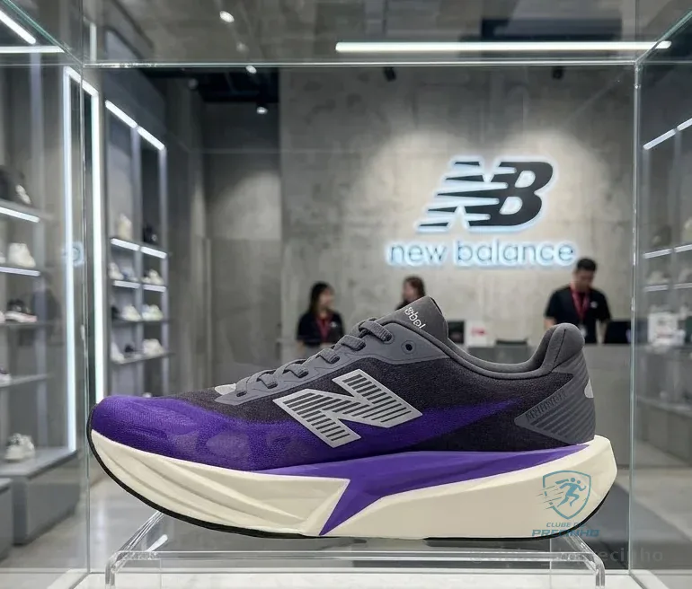 Tênis New Balance Fuelcell Rebel V5 - 35, 37 e 43