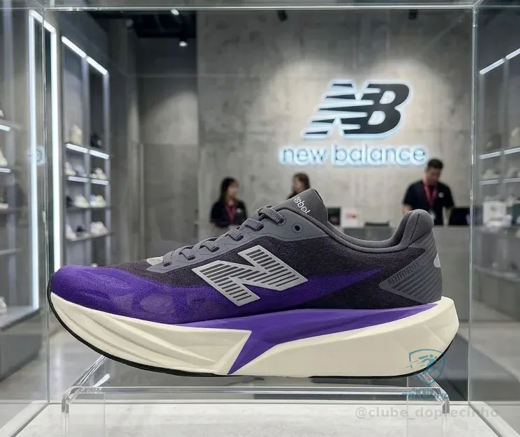 Tênis Masculino New Balance Rebel V5 - 41 e 42