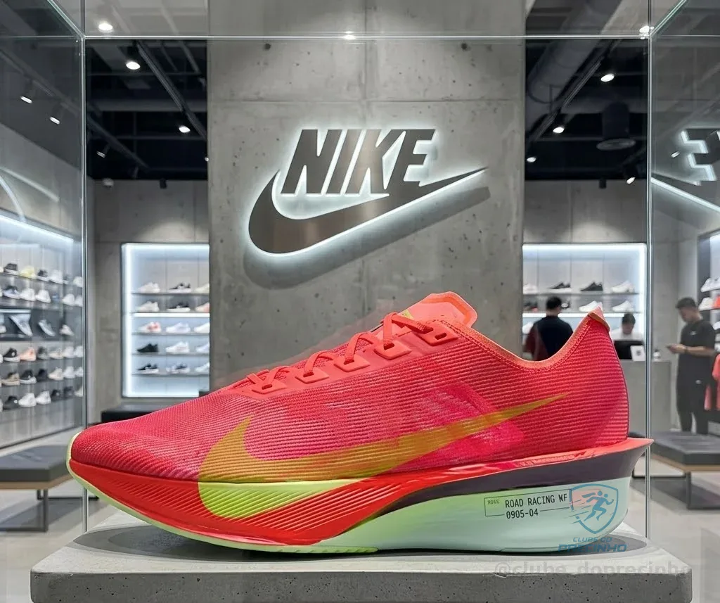 Tênis Nike ZoomX VaporFly 4 - 38, 40, 44, 45 e 46