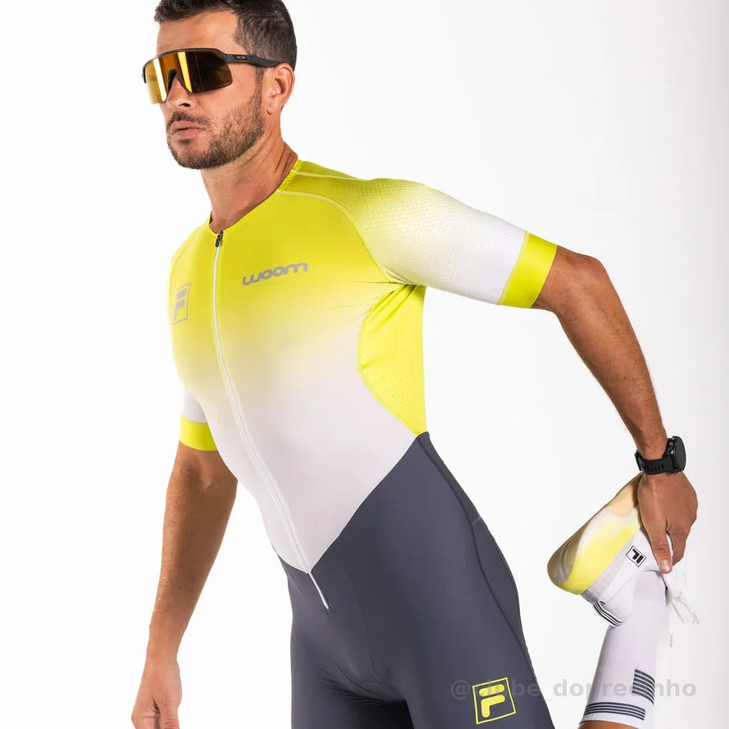 Macaquinho Triathlon c/ manga Carbon Collab FILA Woom