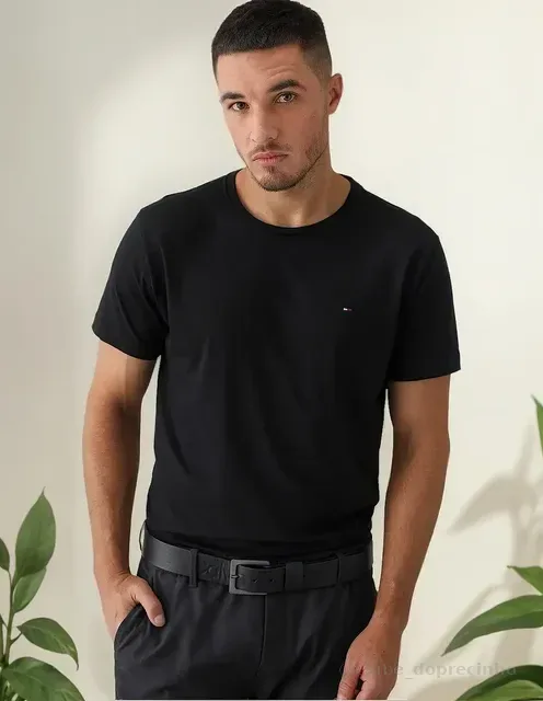Camiseta Tommy Hilfiger Essential Cotton Preta - Original