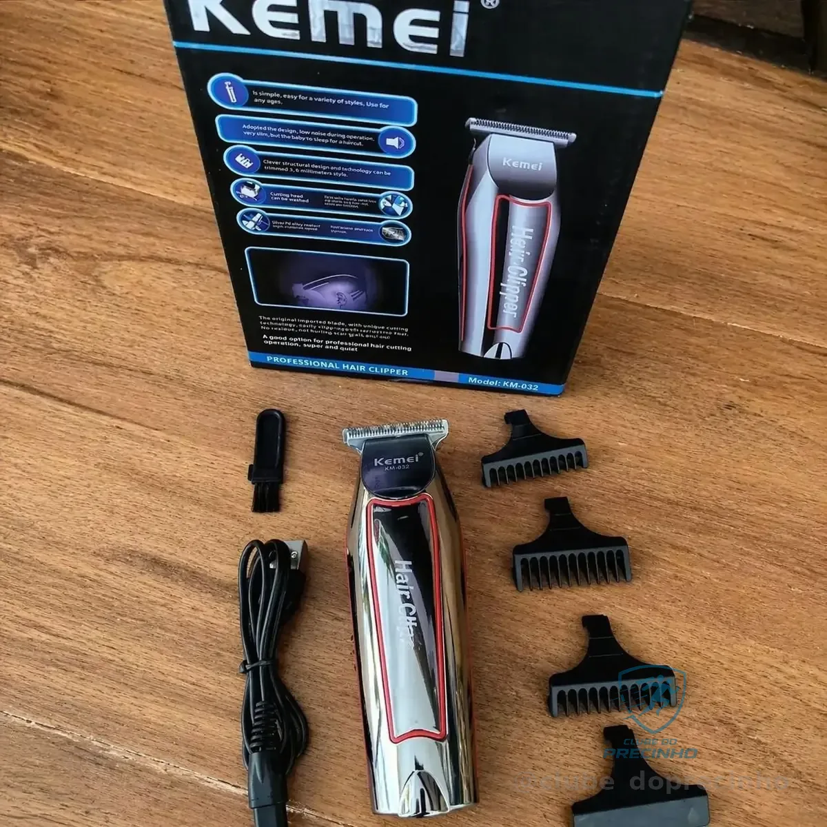 Máquina De Acabamento Sem Fio Kemei Km-032 Prateada 3 Pentes Prateado 127/220v