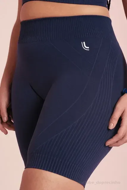Bermuda Shorts Legging Compressão Anti Assadura Esporte
