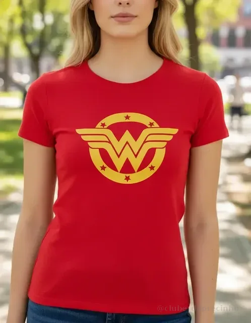 Camiseta Baby Look Vermelha Mulher Maravilha Estampa Dourada