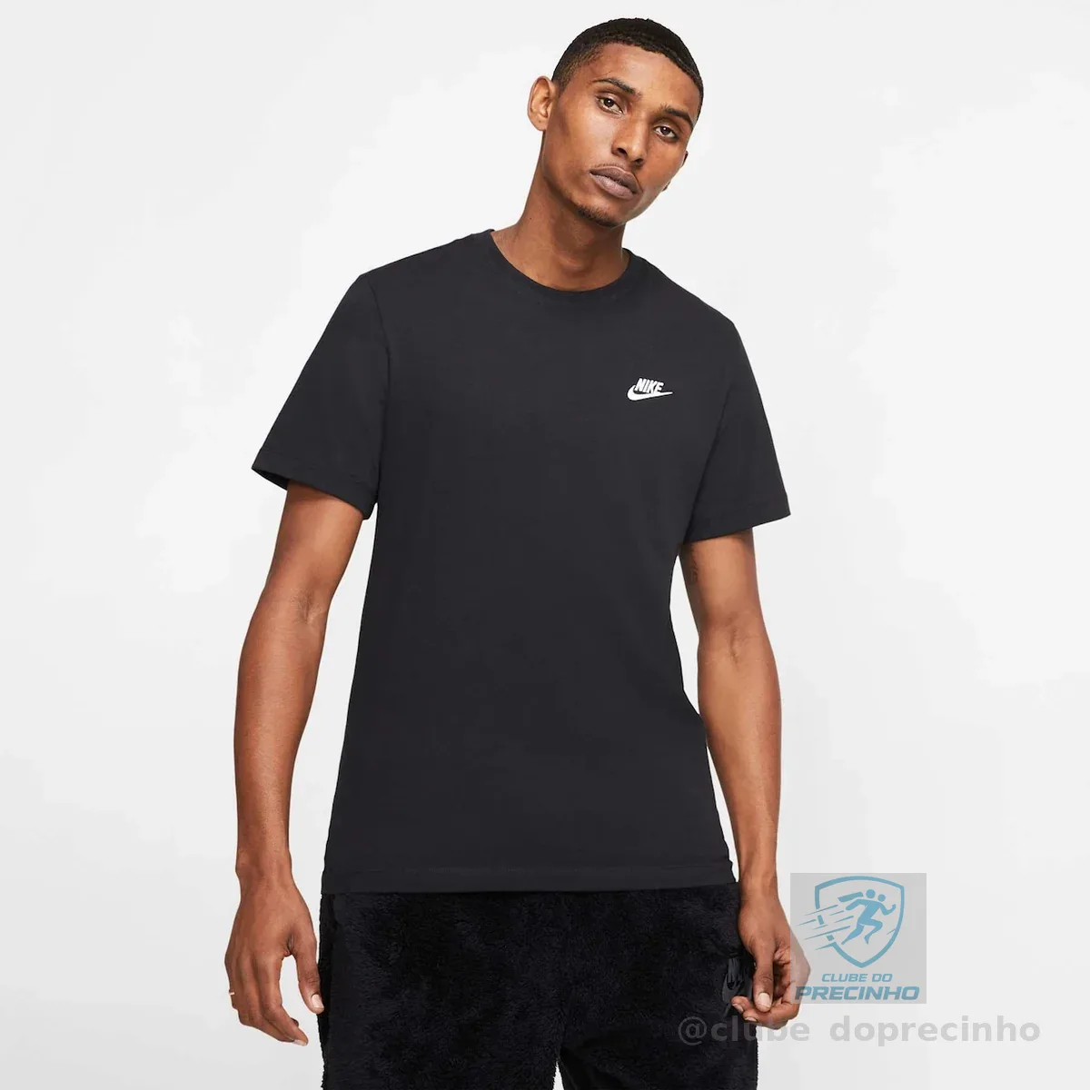 Camiseta Nike Sportswear Club Masculina