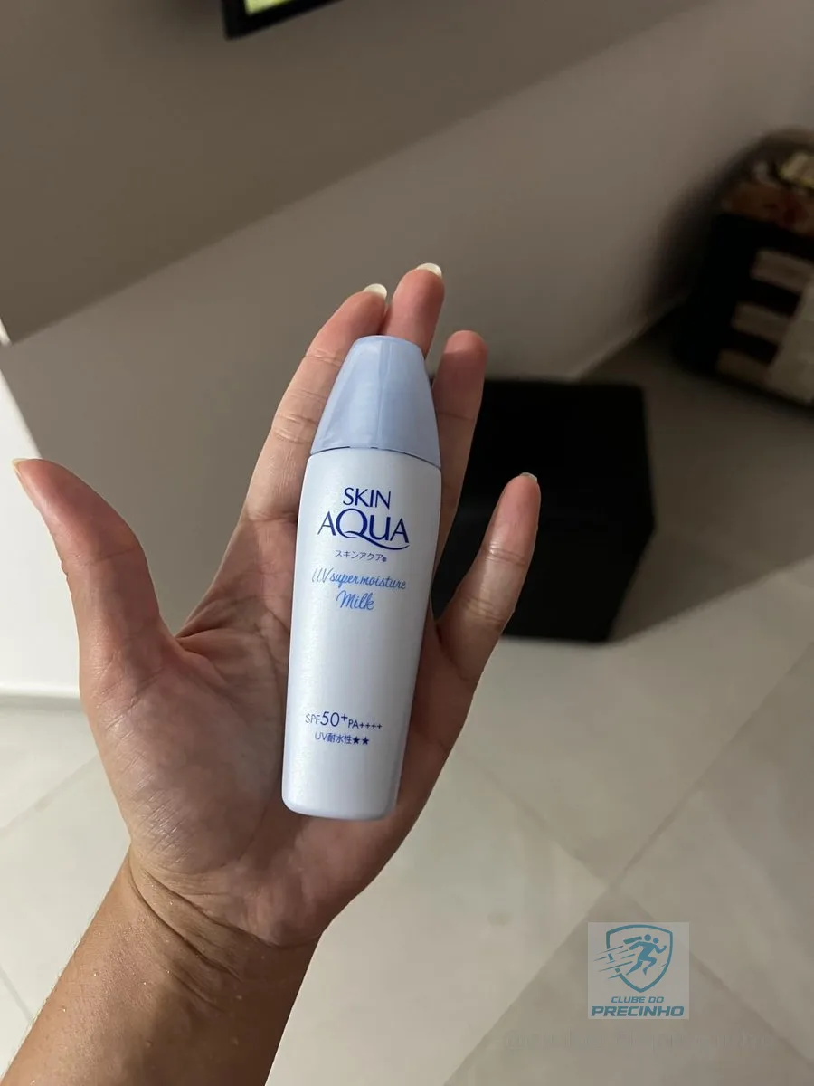 SKIN AQUA® Super Moisture Milk 40g - Protetor Solar Facial sem cor FPS50 com Ácido Hialurônico e Textura Leve