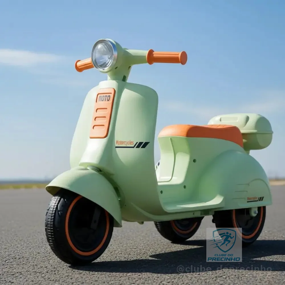 Mini Scooter Moto Elétrica Frente E Ré Bateria 6v Som E Luz Cor Verde-claro Voltagem Do Carregador 127/220v