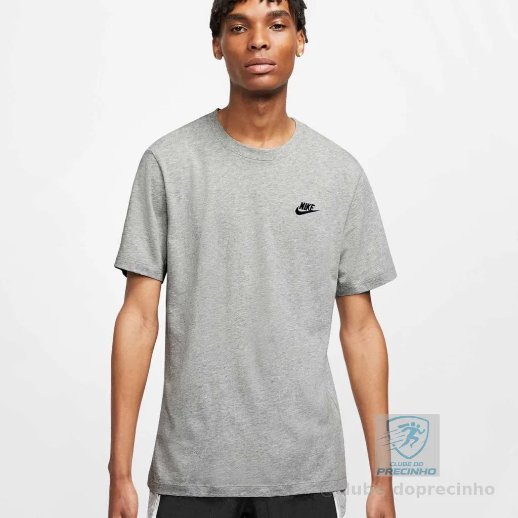 Camiseta Nike Sportswear Club Masculina