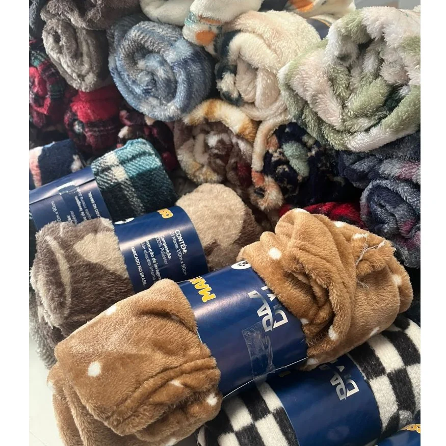 PACOTE COM ATÉ 10 Mantas pet bebe soft QUENTINHAS ANTIALERTGICAS 100 CM X 90 CM SUPER MACIAS CORES SORTIDAS