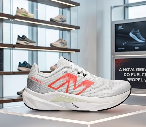 Tênis New Balance Fuelcell Propel V5 Feminino