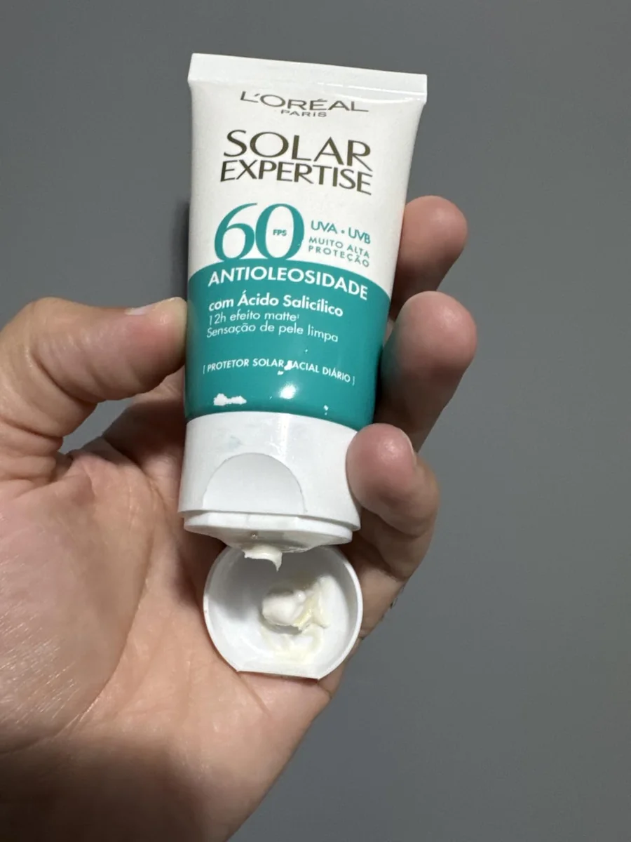 L'Oréal Paris Protetor Facial Solar Expertise Antioleosidade FPS 60, 40g | com Ácido Salicílico, possui Efeito Matte e Controle de Oleosidade por 12h.