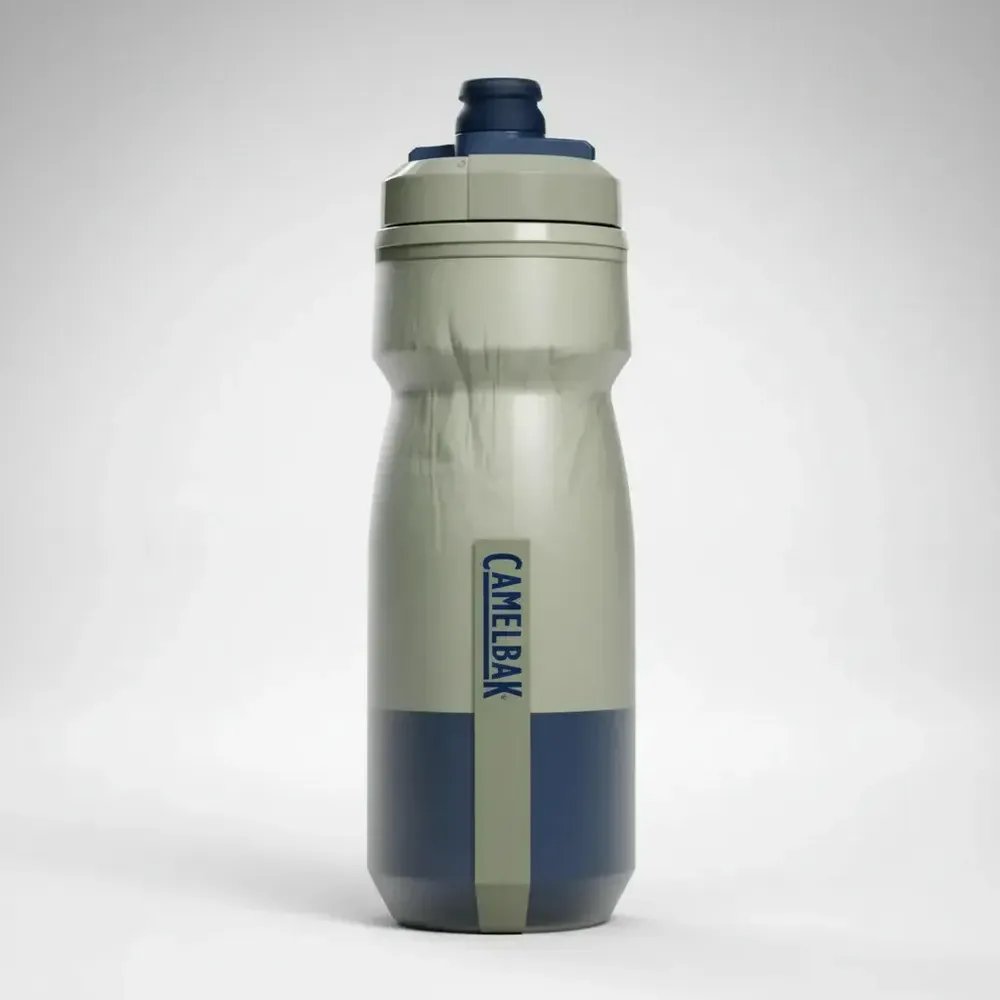 Garrafa Camelbak 621ml Podium Chill Mercury Fog Azul/Verde Squeeze para Treino Ciclismo Bike ou Academia Musculação Mantém Temperatura