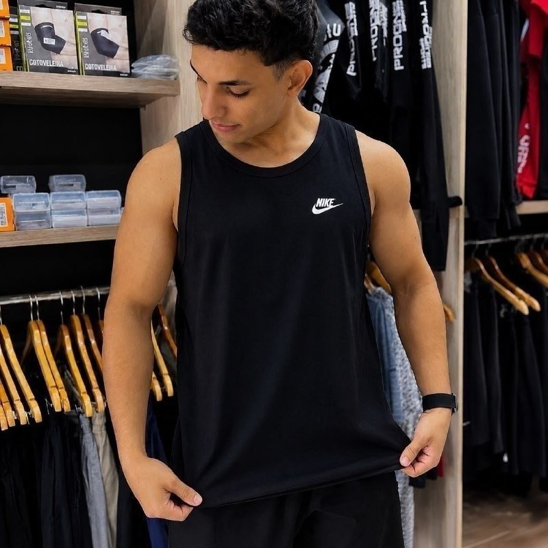 Regata Nike Sportswear Club Masculina - P, M e GG