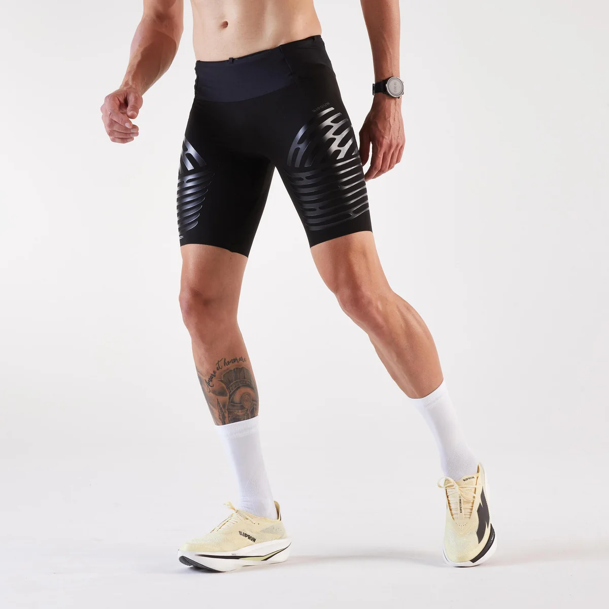 Short Masculino de Corrida Tight Run 900 Kiprun Preto