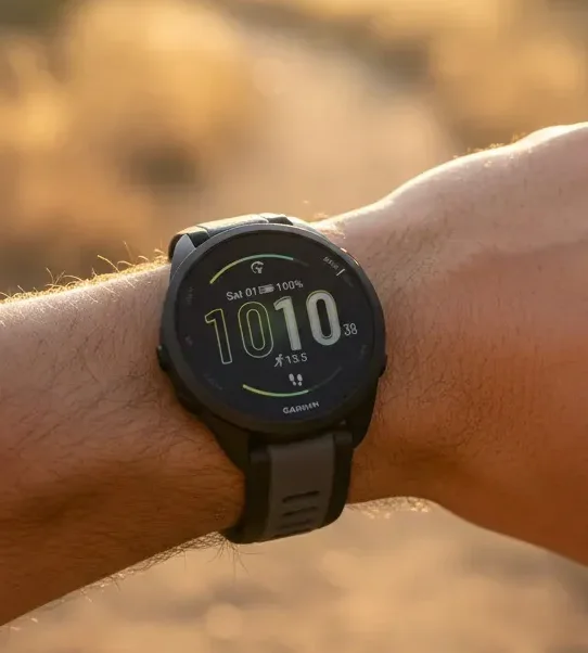 Smartwatch Relógio Garmin Forerunner 165 43mm Preto Mesh Cinza Correa Esportiva