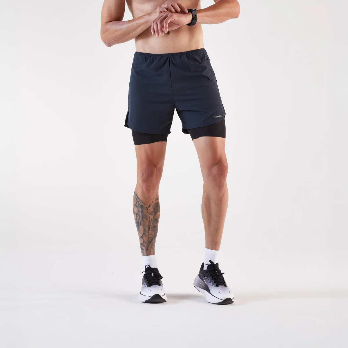 Shorts Masculino de Corrida 2 em 1 Run 500 Kiprun Preto