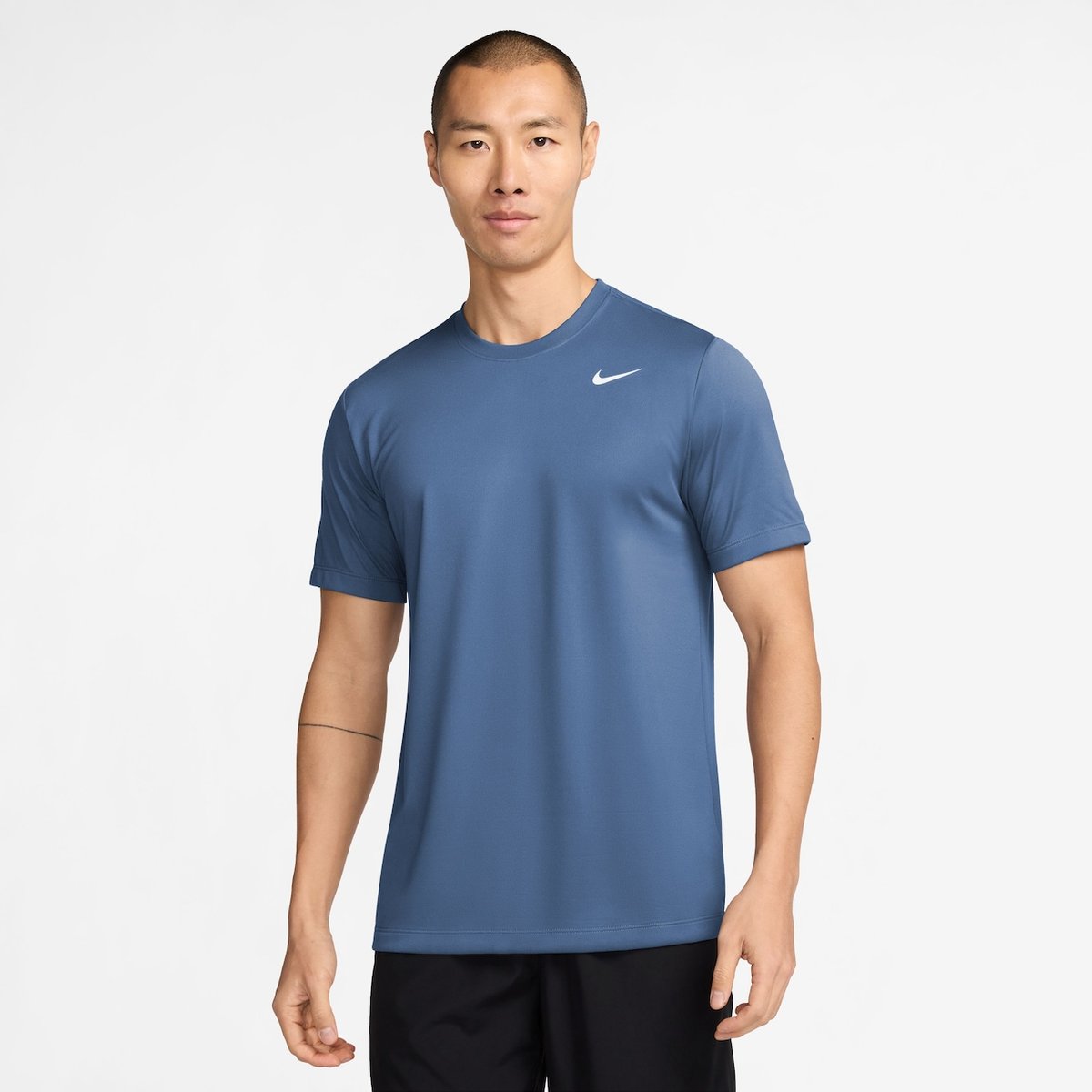 Camiseta Nike Dri-FIT Legend Masculina
