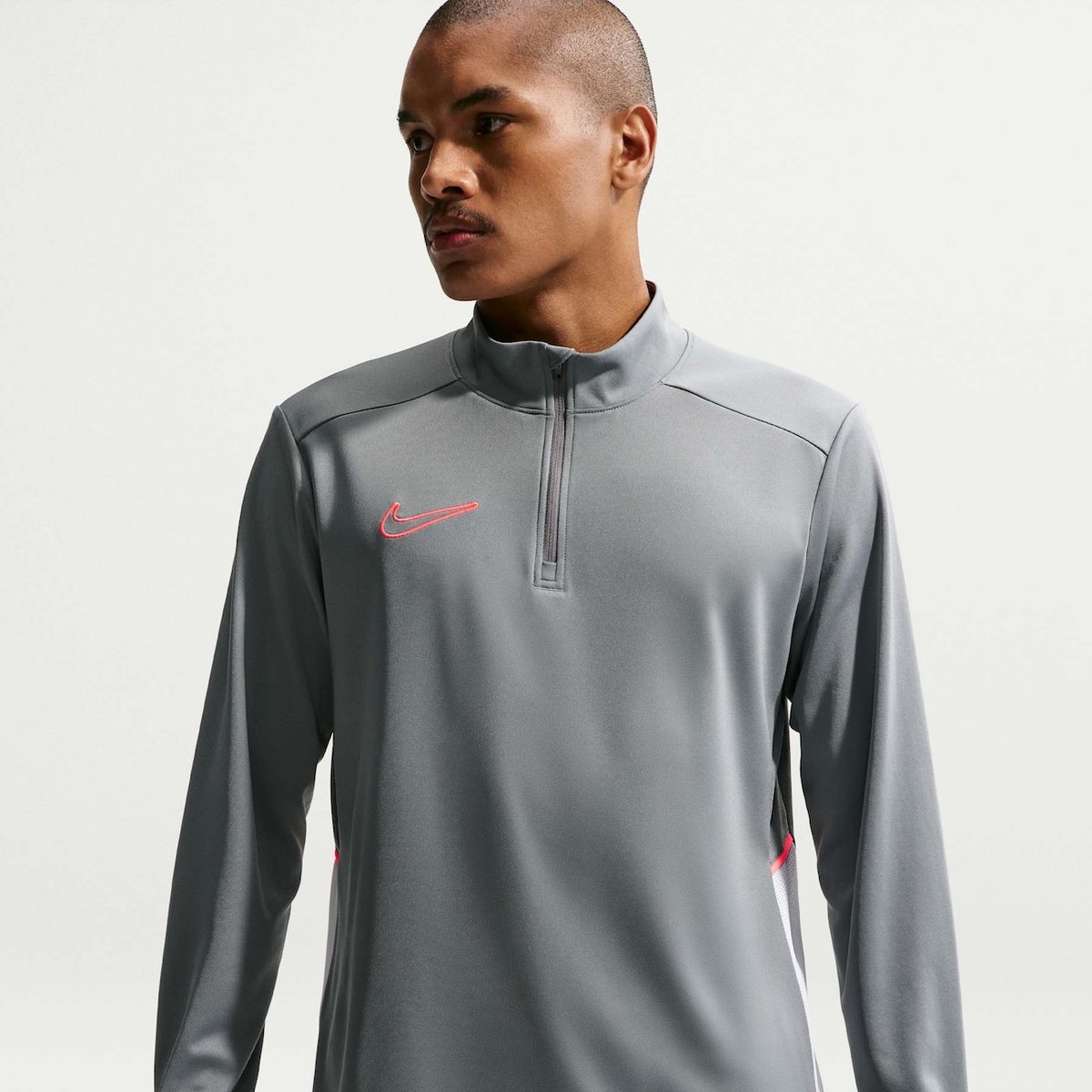 Camiseta Dri-FIT Manga Longa Nike Academy - P ao GGG