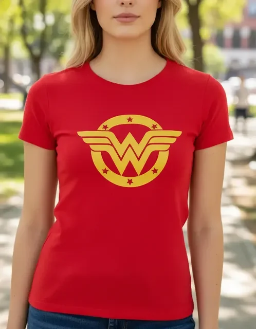 Camiseta Baby Look Vermelha Mulher Maravilha Estampa Dourada