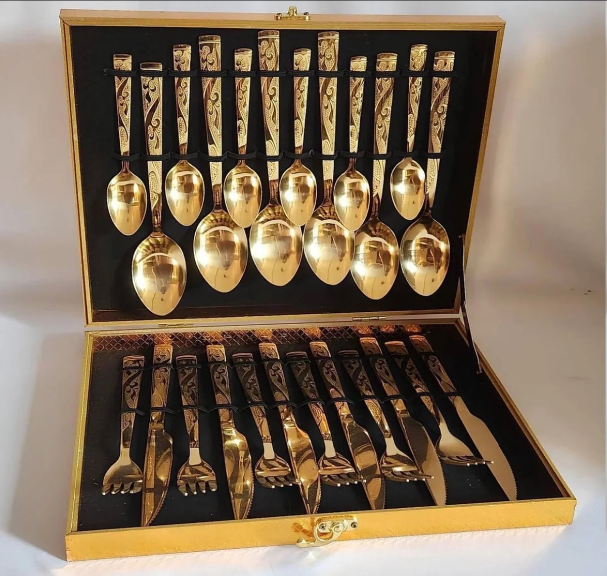 Faqueiro Dourado Kit 24 Pcs Luxo Com Maleta Premium  Complet Dourado