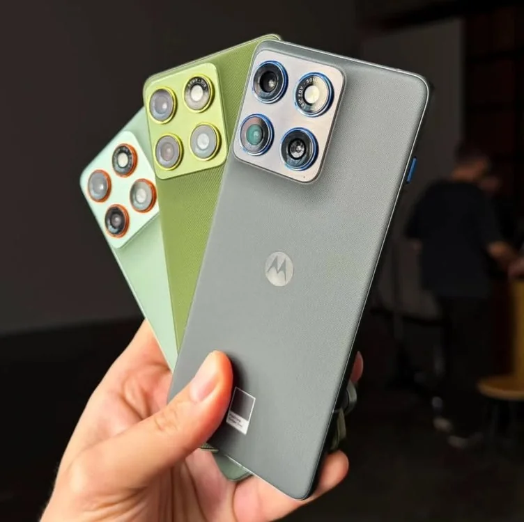 Smartphone Motorola Edge 70 5g - 256gb 24gb (8gb Ram + 16gb Ram Boost), Ultrafino, 3 Cameras 50mp, Tela 1.5k Extreme Amoled 120hz - Verde-escuro Mercado Livre