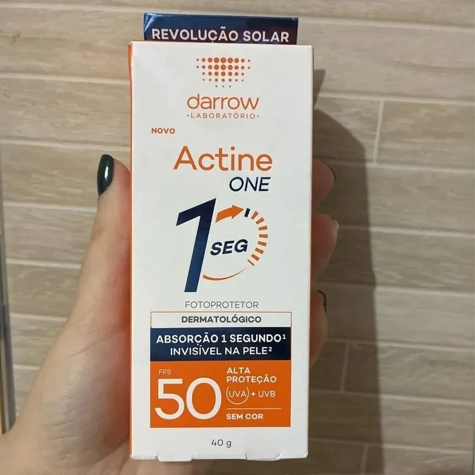 Darrow Actine One Protetor Solar Facial FPS50 Sem Cor com Tecnologia One e Ácido Hialurônico Biomimético que Hidrata, Tem Absorção em 1 Segundo e Acabamento Invisível, 40g