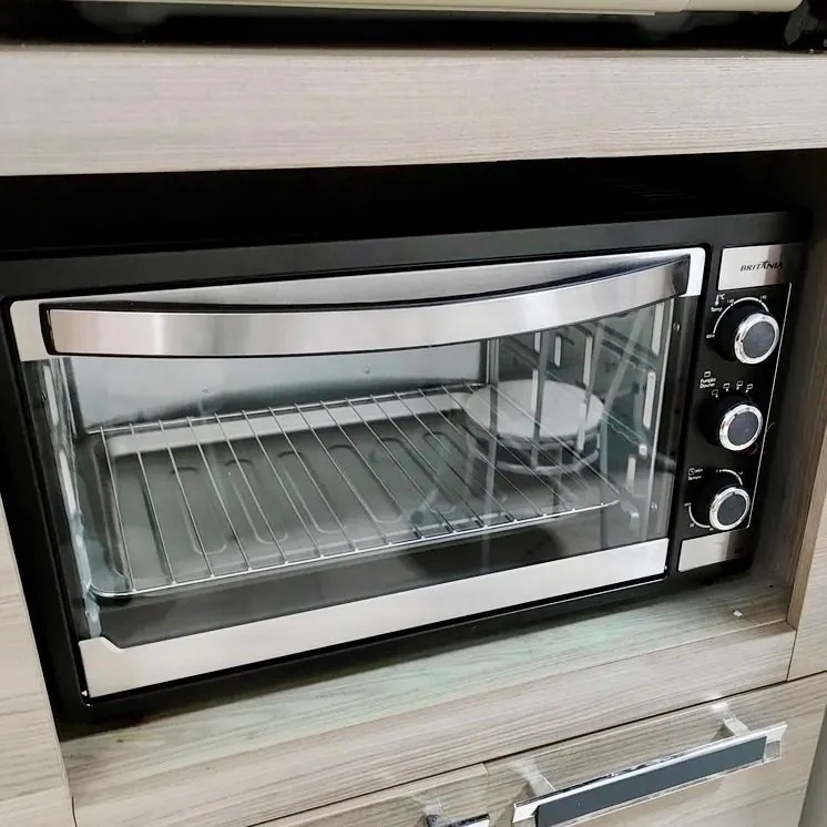 Forno Elétrico Britânia BFE55P Dupla resistência 52L 220V