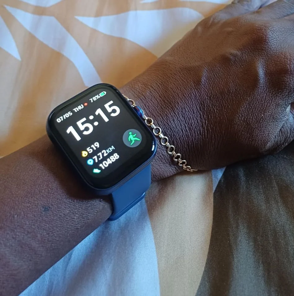 Bettdow SmartWatch, relogio smartwatch com 1.91" Ecrã tátil e Alexa, à prova d'água IP68, relogio feminino e masculino com 100+ Modos Esportivos Faz e Recebe Ligações(preto)
