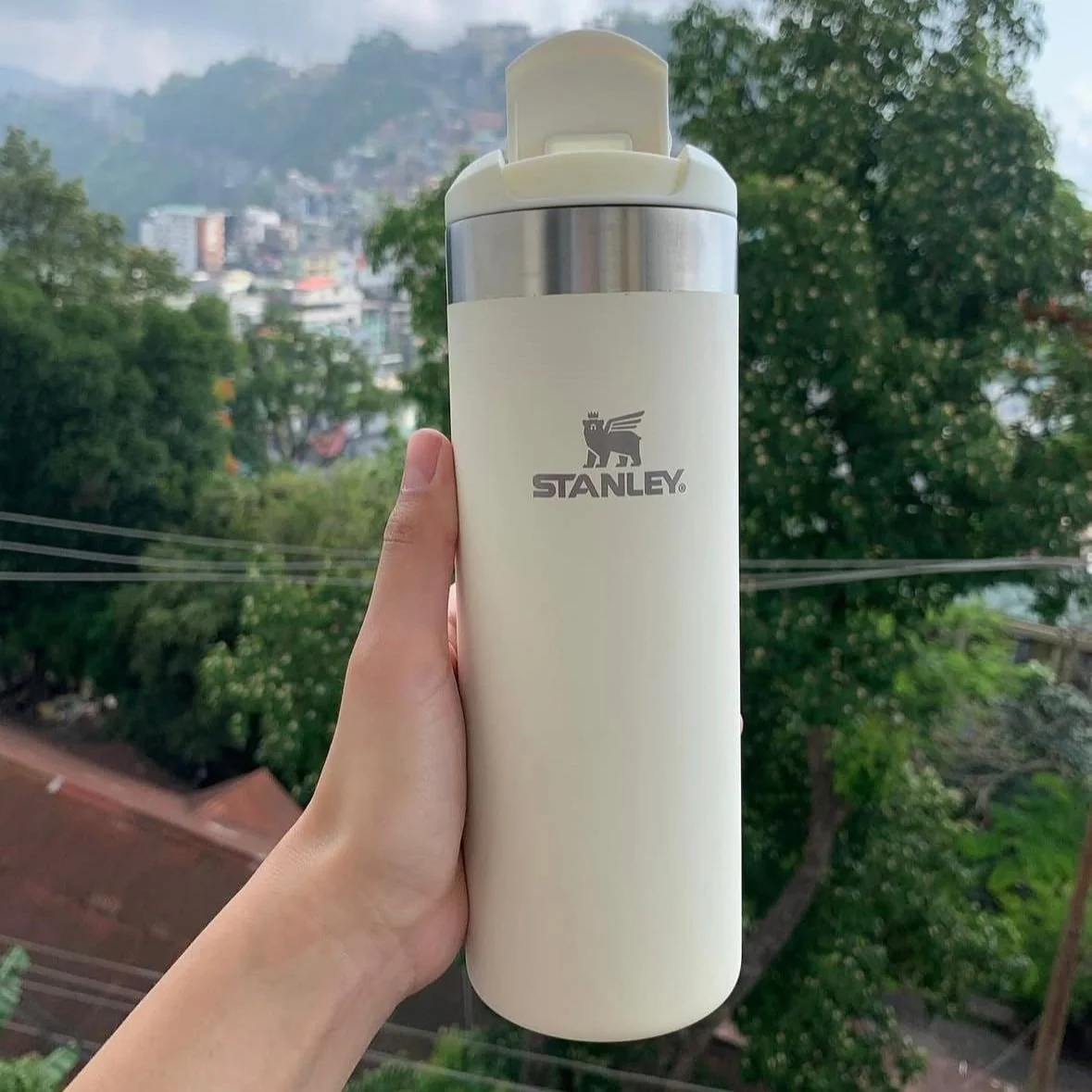 Garrafa Térmica Stanley Aeroligt Transit | 591ml Cor Creme Cream (creme) .