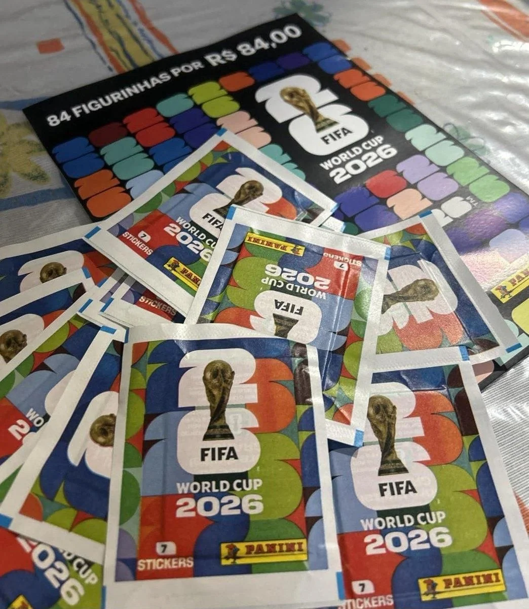 Kit 12 Envelopes de Figurinhas da Copa do Mundo da FIFA 2026™ + Cartela