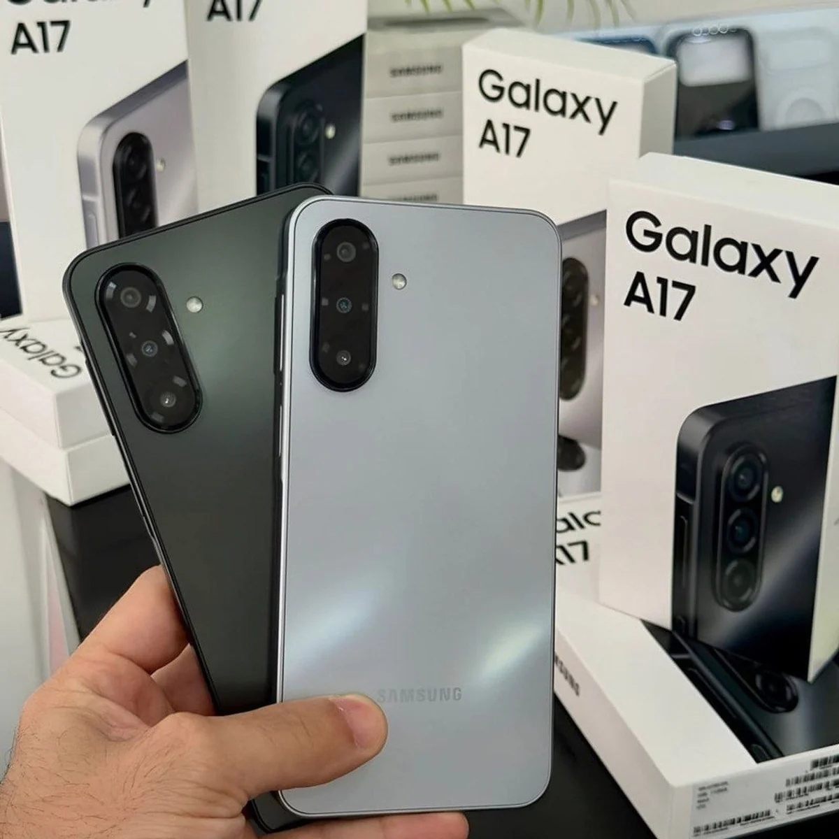 Celular Samsung Galaxy A17 5g Com Ia, 128gb, 4gb Ram, Câm De 50mp, Tela De 6.7 , Nfc, Ip54 - Preto