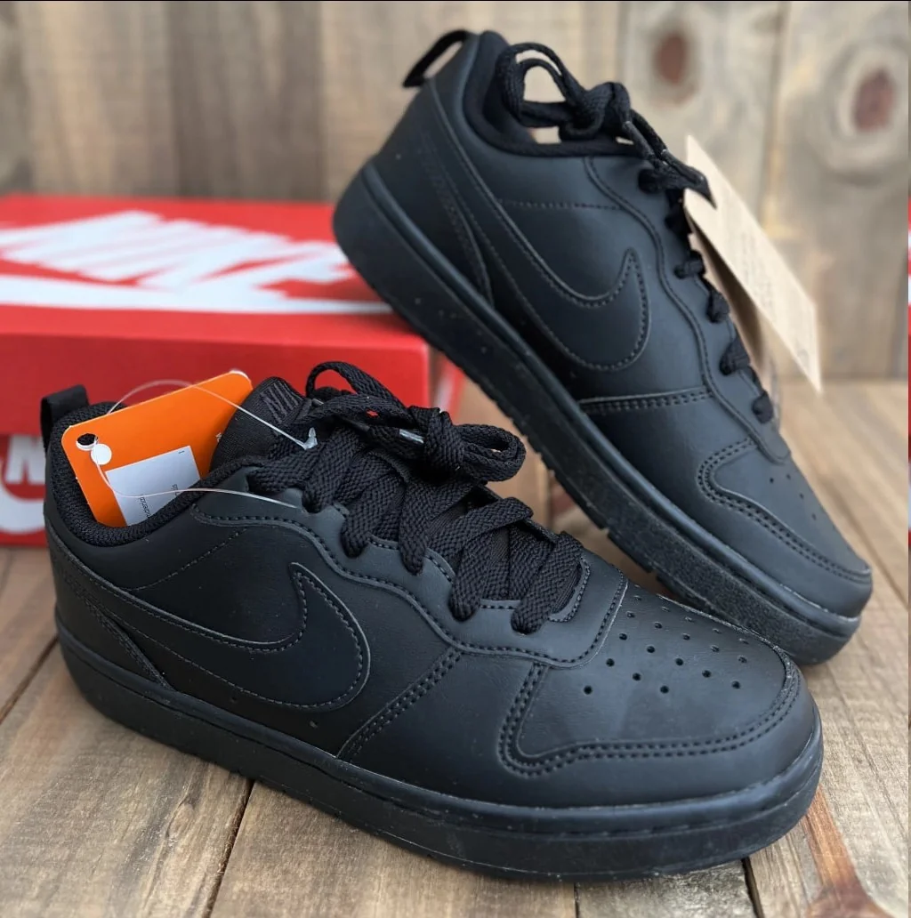 NIKE ALL BLACK PARA CRIANÇADA, bom que não suja tanto 😉