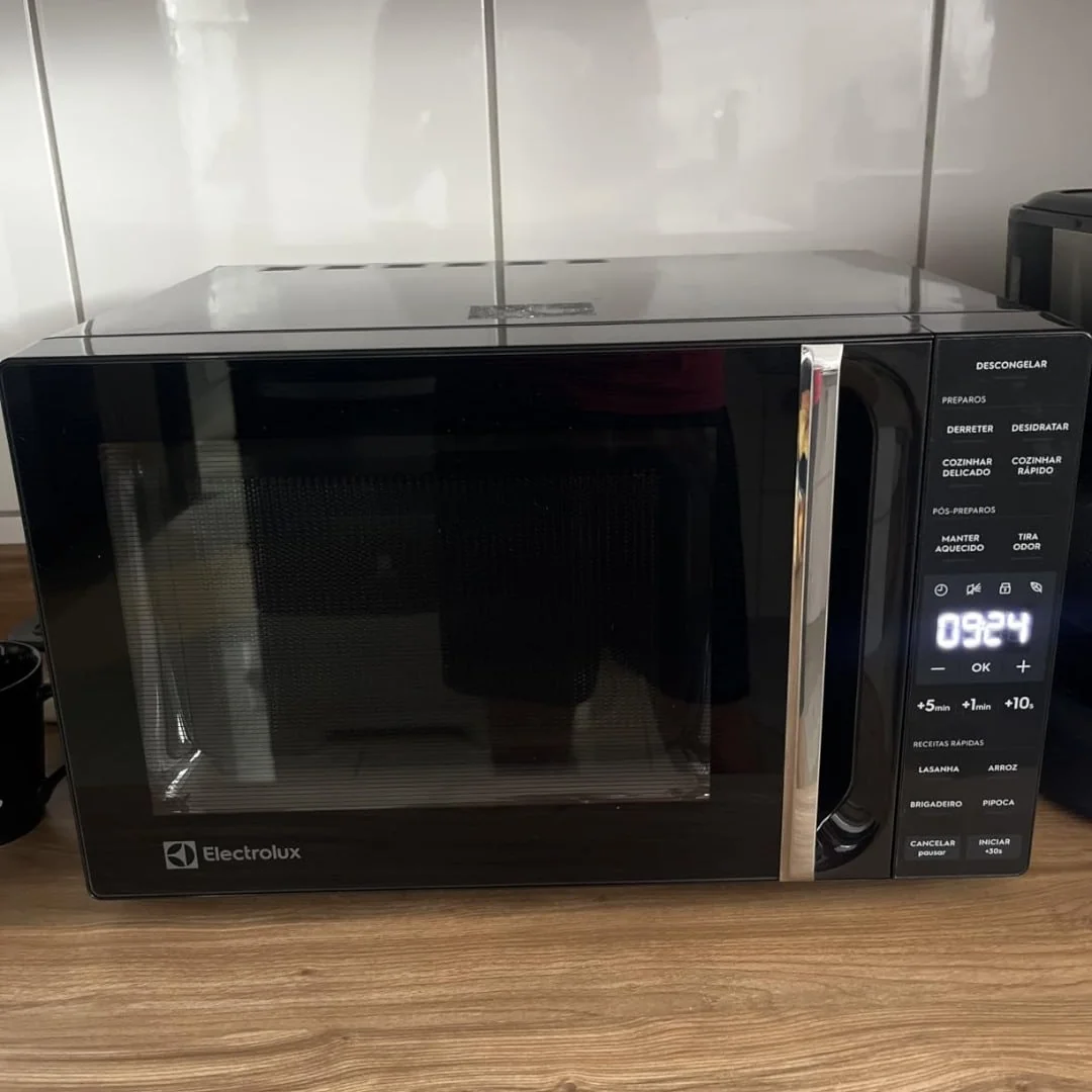 Micro-ondas Electrolux 23l Preto Efficient Com Descongelamento Assistido (me23p) - 110v 127v