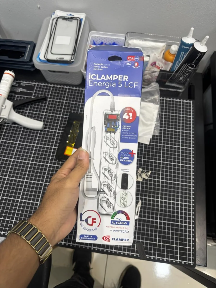 Filtro de Linha CLAMPER iCLAMPER Energia 5, 5 Tomadas, Proteção Contra Surtos Elétricos, 10A, Bivolt, Cabo 1m, Transparente