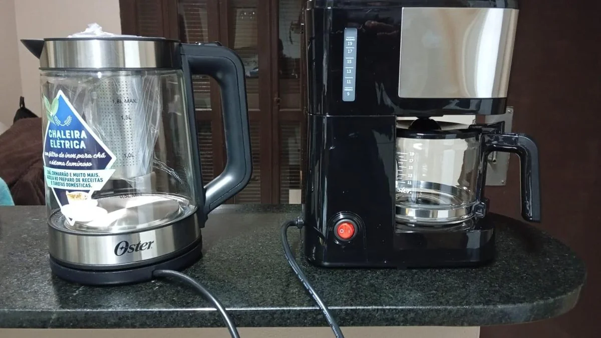 Kit Chaleira Elétrica Oster Tea e Cafeteira Inox Compacta - 220V