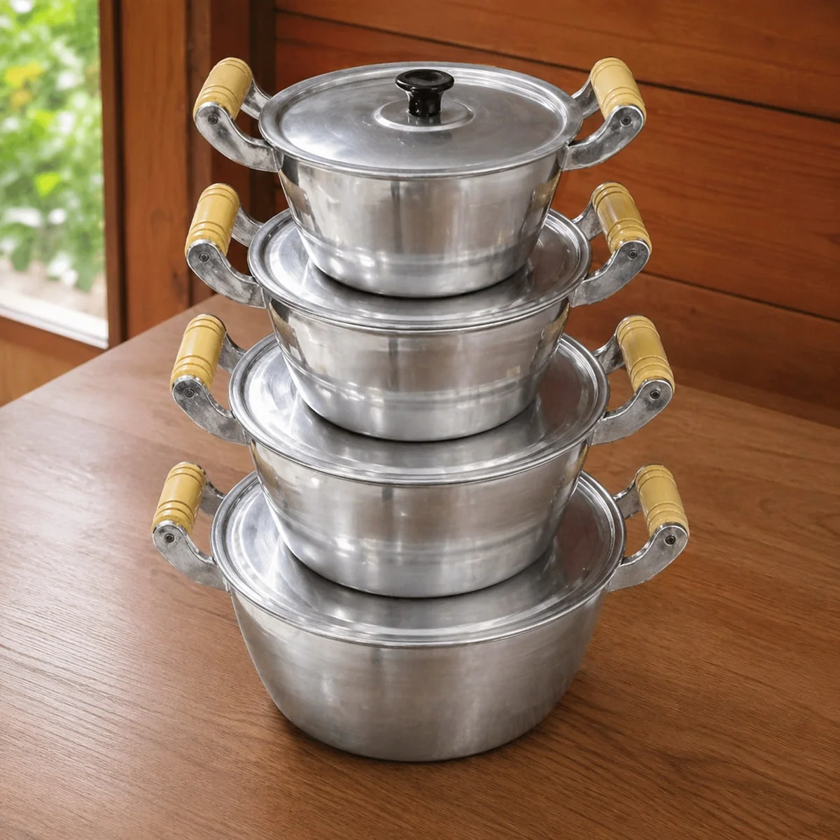 4 Panelas Caçarolas Grossa Em Alumínio Batido Fundido Polido Prateado